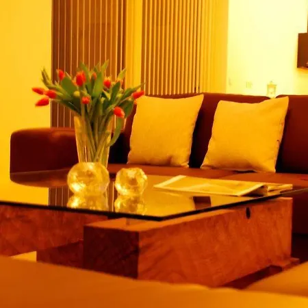 Sleeps 18 Pool Wifi *