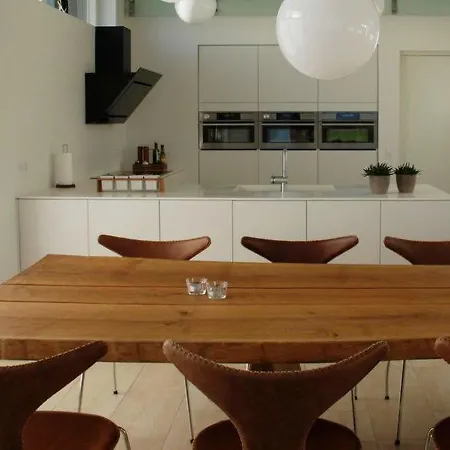 Sleeps 18 Pool Wifi Nørre Lyngby