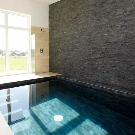 Sleeps 18 Pool Wifi