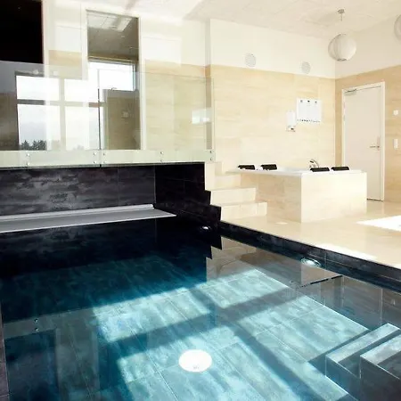 Sleeps 18 Pool Wifi * Nørre Lyngby